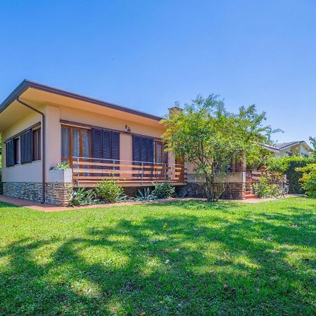 Holiday Home Donatella By Interhome マリーナ・ディ・ピエトラサンタ エクステリア 写真